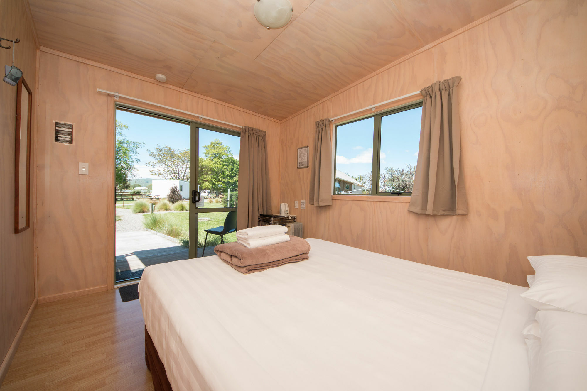 Martinborough Top 10 Holiday Park Dış mekan fotoğraf